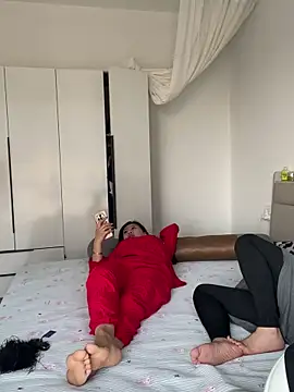 Snapshot of Xiaoleilei-10 chatting on 04/12/26, 08:08 Xiaoleilei-10 online show from 04/12/26, 08:08