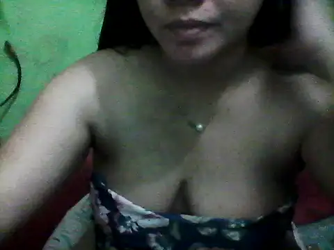 Snapshot of sweety_honey27 chatting on 04/01/26, 01:01 sweety honey27 online show from 04/01/26, 01:01