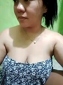 Snapshot of sweety_honey27 chatting on 04/11/26, 12:31 sweety honey27 online show from 04/11/26, 12:31