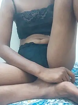 Snapshot of Cute_Tiyaa chatting on 07/13/26, 07:33 Cute Tiyaa online show from 07/13/26, 07:33