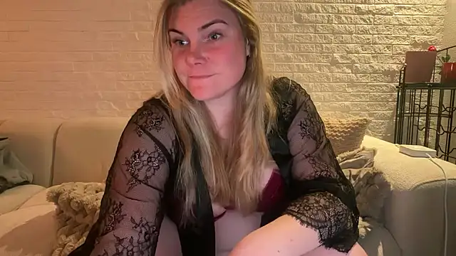 Snapshot of SexyBlondJoanna-Exclusief chatting on 03/31/26, 06:52 SexyBlondJoanna-Exclusief online show from 03/31/26, 06:52