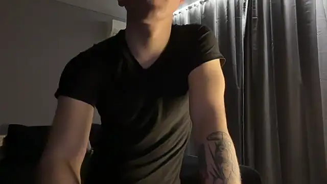 MaxWoolf online show from 04/19/26, 06:10