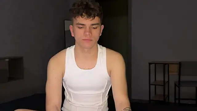 MaxWoolf online show from 05/05/26, 07:00