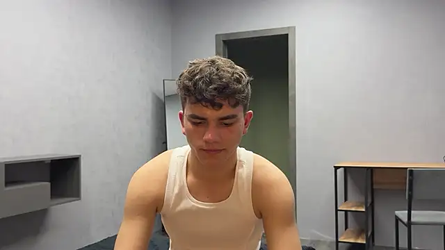 MaxWoolf online show from 05/12/26, 02:36