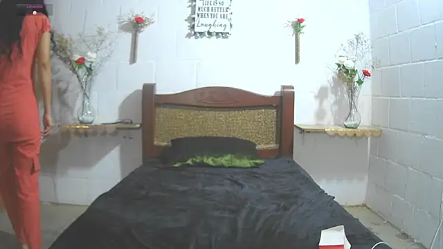 Snapshot of SamanttaLopez chatting on 05/02/26, 03:00 SamanttaLopez online show from 05/02/26, 03:00