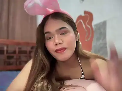 yourhotwild bella online show from 04/17/26, 04:43