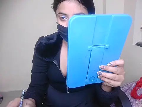 NANCY OBEROYE online show from 05/20/26, 06:41