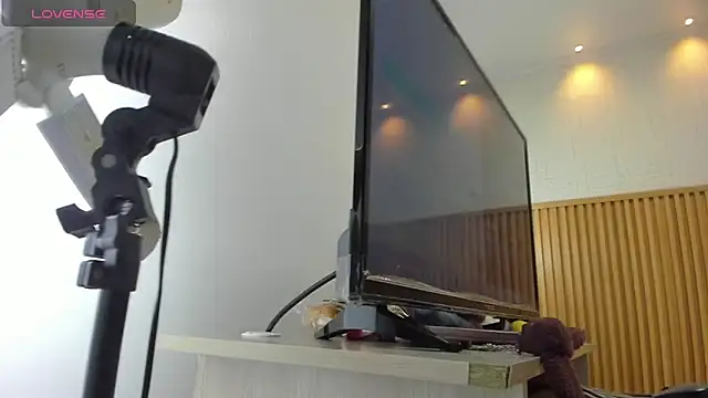 NIKYRIOS online show from 05/09/26, 12:21
