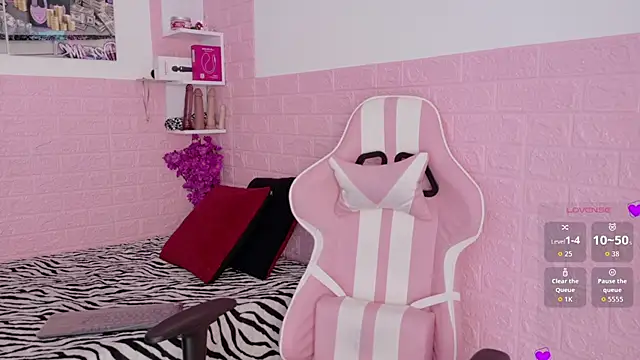Sophi Sweet11 online show from 05/26/26, 02:02