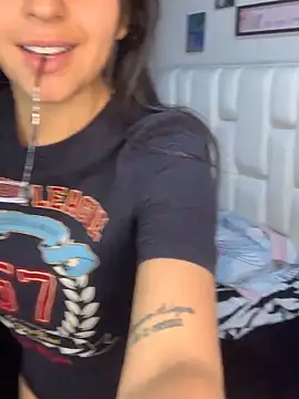 LeticiaVisconti online show from 04/05/26, 04:48