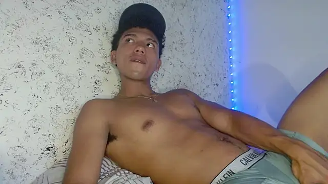 tonydesire  online show from 04/11/26, 08:13