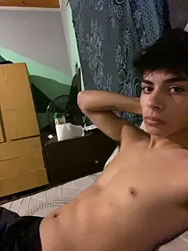 Snapshot of AgusTr chatting on 03/30/26, 05:41 AgusTr online show from 03/30/26, 05:41