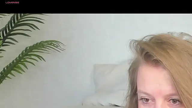 CleoXotie online show from 06/13/26, 01:36