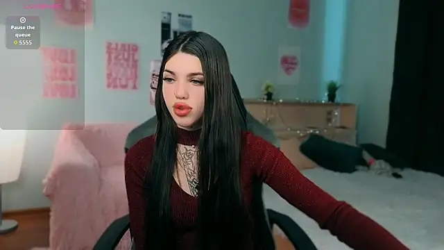 molly rettyy online show from 06/26/26, 04:50