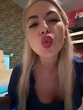 Snapshot of Any_Anytta chatting on 05/10/26, 06:02 Any Anytta online show from 05/10/26, 06:02