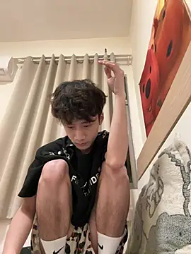 Snapshot of sexyboy-3525 chatting on 06/23/26, 01:53 sexyboy-3525 online show from 06/23/26, 01:53