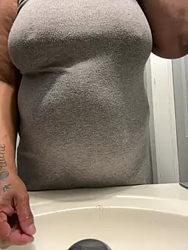 Sweetie8582 online show from 04/14/26, 12:38