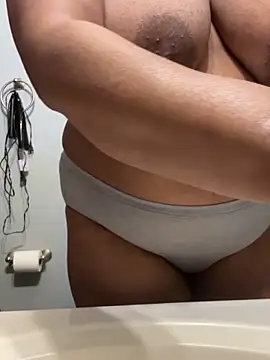 Sweetie8582 online show from 04/20/26, 07:55