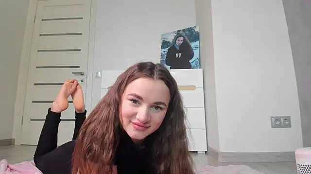 AlinaLuxxx online show from 05/15/26, 10:33