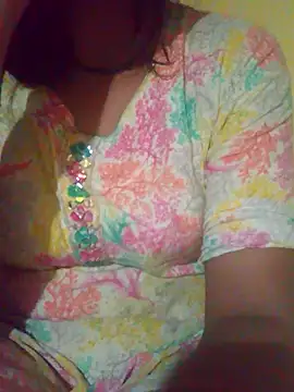 Snapshot of riyaa_sexyy chatting on 05/25/26, 06:47 riyaa sexyy online show from 05/25/26, 06:47