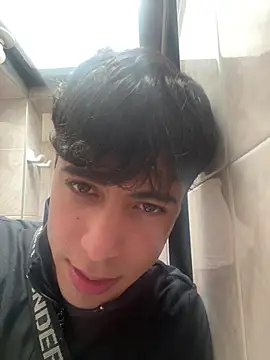 Snapshot of nico_herrera__ chatting on 05/28/26, 08:06 nico herrera online show from 05/28/26, 08:06