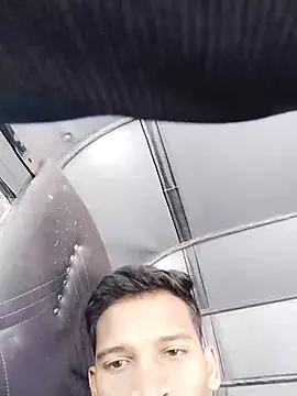 Snapshot of RealBigDickBoy chatting on 04/13/26, 09:15 RealBigDickBoy online show from 04/13/26, 09:15