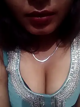 priyahot2001 online show from 04/03/26, 11:30