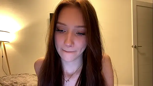 MiaNewstrom online show from 03/31/26, 08:42