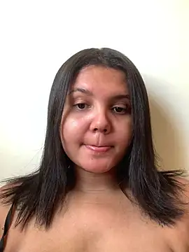viviboraaaa online show from 08/04/26, 03:03