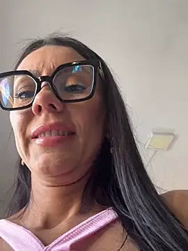 Snapshot of SofiParma chatting on 05/09/26, 02:44 SofiParma online show from 05/09/26, 02:44