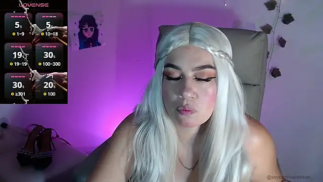 Carolina 2403 online show from 04/04/26, 10:40