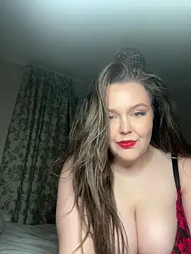 Snapshot of EnglishRoseAmateur chatting on 03/31/26, 11:38 EnglishRoseAmateur online show from 03/31/26, 11:38