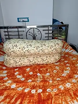 Snapshot of CamGirl_Neha chatting on 07/21/26, 08:33 CamGirl Neha online show from 07/21/26, 08:33