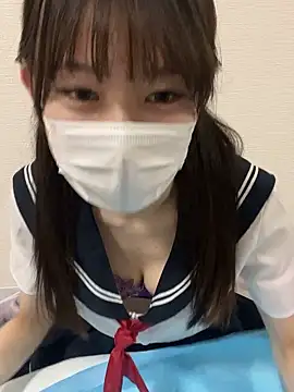 Snapshot of yuki2210 chatting on 05/13/26, 10:34 yuki2210 online show from 05/13/26, 10:34