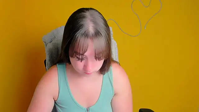 Snapshot of Tiffani_Angel chatting on 06/22/26, 05:26 Tiffani Angel online show from 06/22/26, 05:26