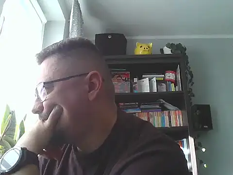 19cmSlave online show from 05/04/26, 06:09