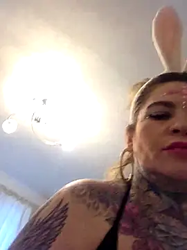 Snapshot of ellarealbrazilian chatting on 04/04/26, 10:57 ellarealbrazilian online show from 04/04/26, 10:57