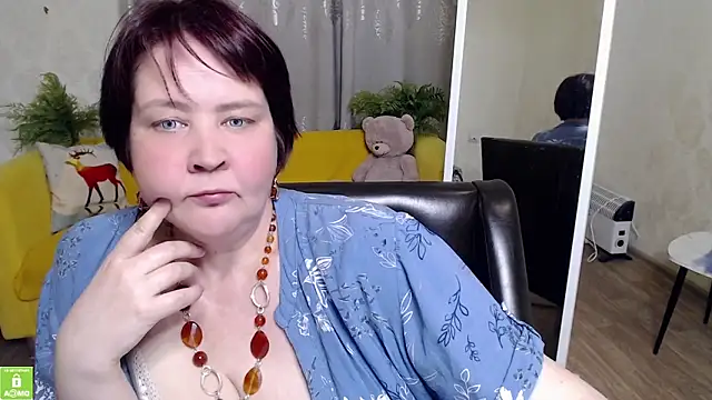 Snapshot of QUEEN02030 chatting on 05/26/26, 03:19 QUEEN02030 online show from 05/26/26, 03:19