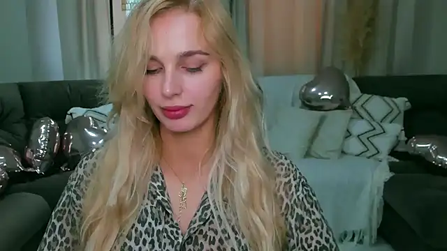 blonde  flirt online show from 04/01/26, 05:08