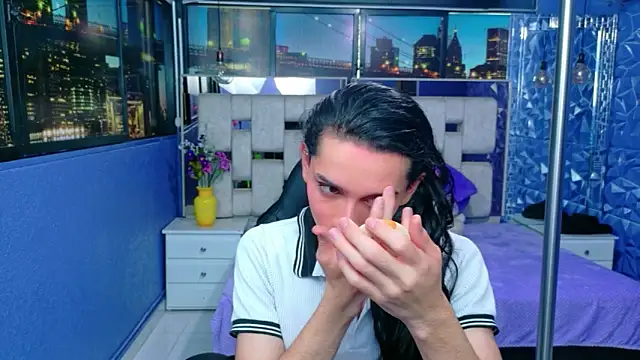 Snapshot of Sharlon_ chatting on 04/13/26, 01:05 Sharlon online show from 04/13/26, 01:05