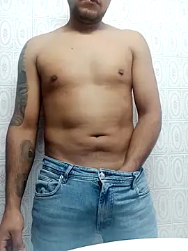 maicolvalejo4444 online show from 05/01/26, 06:34