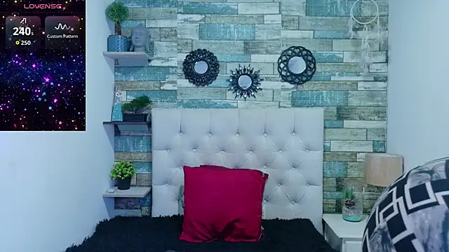 Skylernaomi online show from 05/29/26, 01:42
