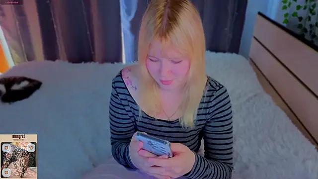 unburnedgirl online show from 05/10/26, 07:24