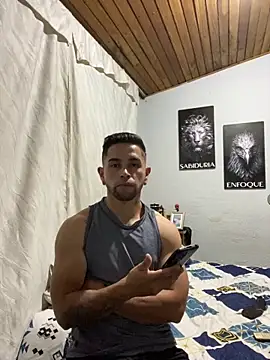 Snapshot of Sexmuscle17 chatting on 06/01/26, 02:02 Sexmuscle17 online show from 06/01/26, 02:02
