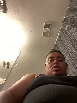 Snapshot of Txcock67 chatting on 04/05/26, 05:48 Txcock67 online show from 04/05/26, 05:48