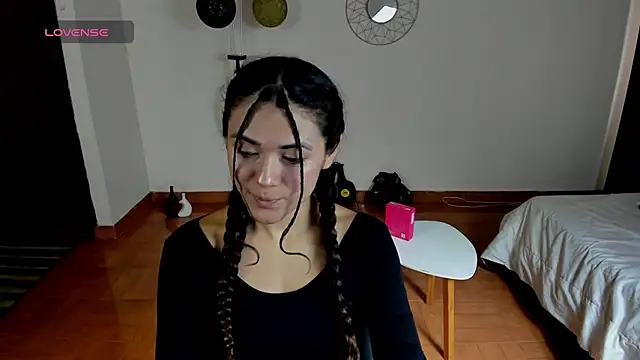 FreyaRouge online show from 04/25/26, 02:36