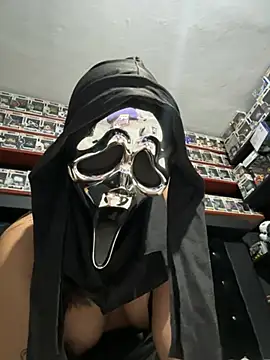 Snapshot of DulceLuaXxx chatting on 04/12/26, 02:38 DulceLuaXxx online show from 04/12/26, 02:38