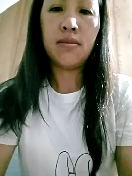 Snapshot of Lisa-aa chatting on 04/03/26, 09:57 Lisa-aa online show from 04/03/26, 09:57