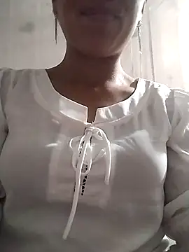 Snapshot of Lisa-aa chatting on 04/13/26, 02:22 Lisa-aa online show from 04/13/26, 02:22