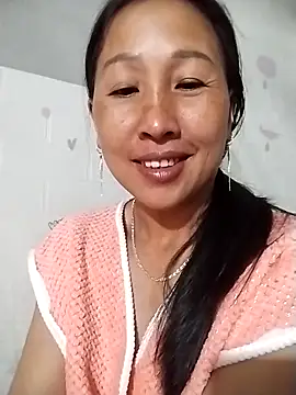 Snapshot of Lisa-aa chatting on 05/10/26, 01:05 Lisa-aa online show from 05/10/26, 01:05